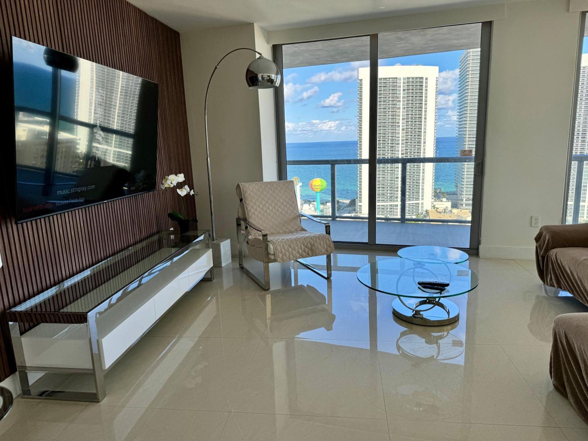 הלנדל ביץ' Mvr Apartments At Beachwalk Resort מראה חיצוני תמונה