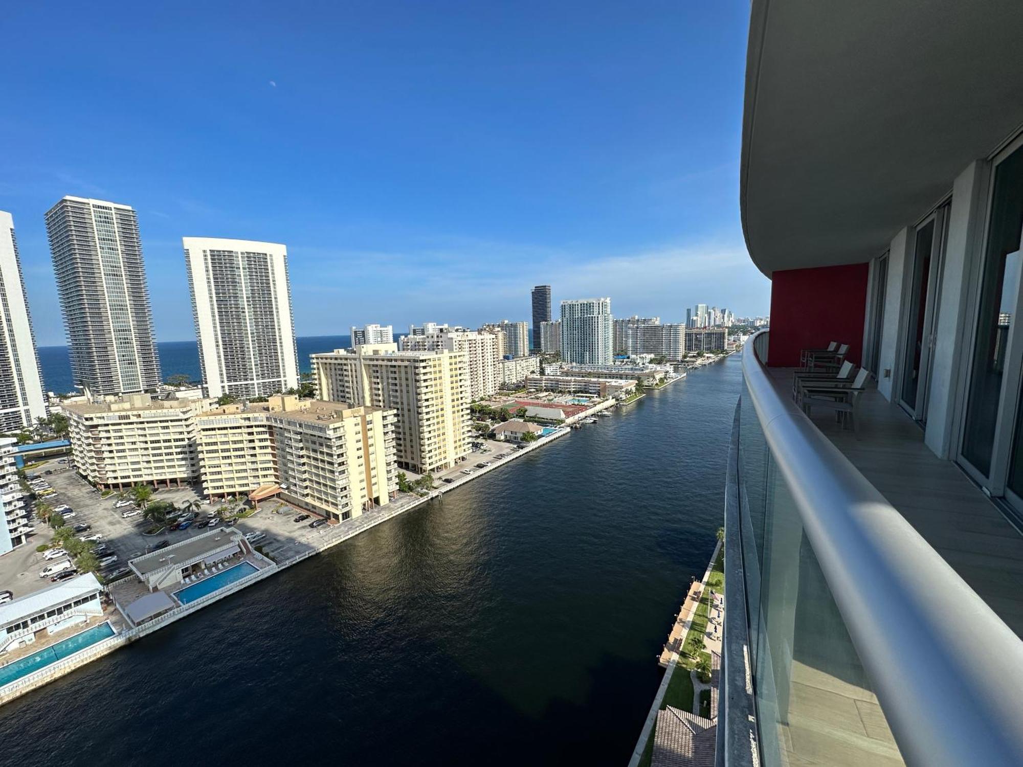 הלנדל ביץ' Mvr Apartments At Beachwalk Resort מראה חיצוני תמונה