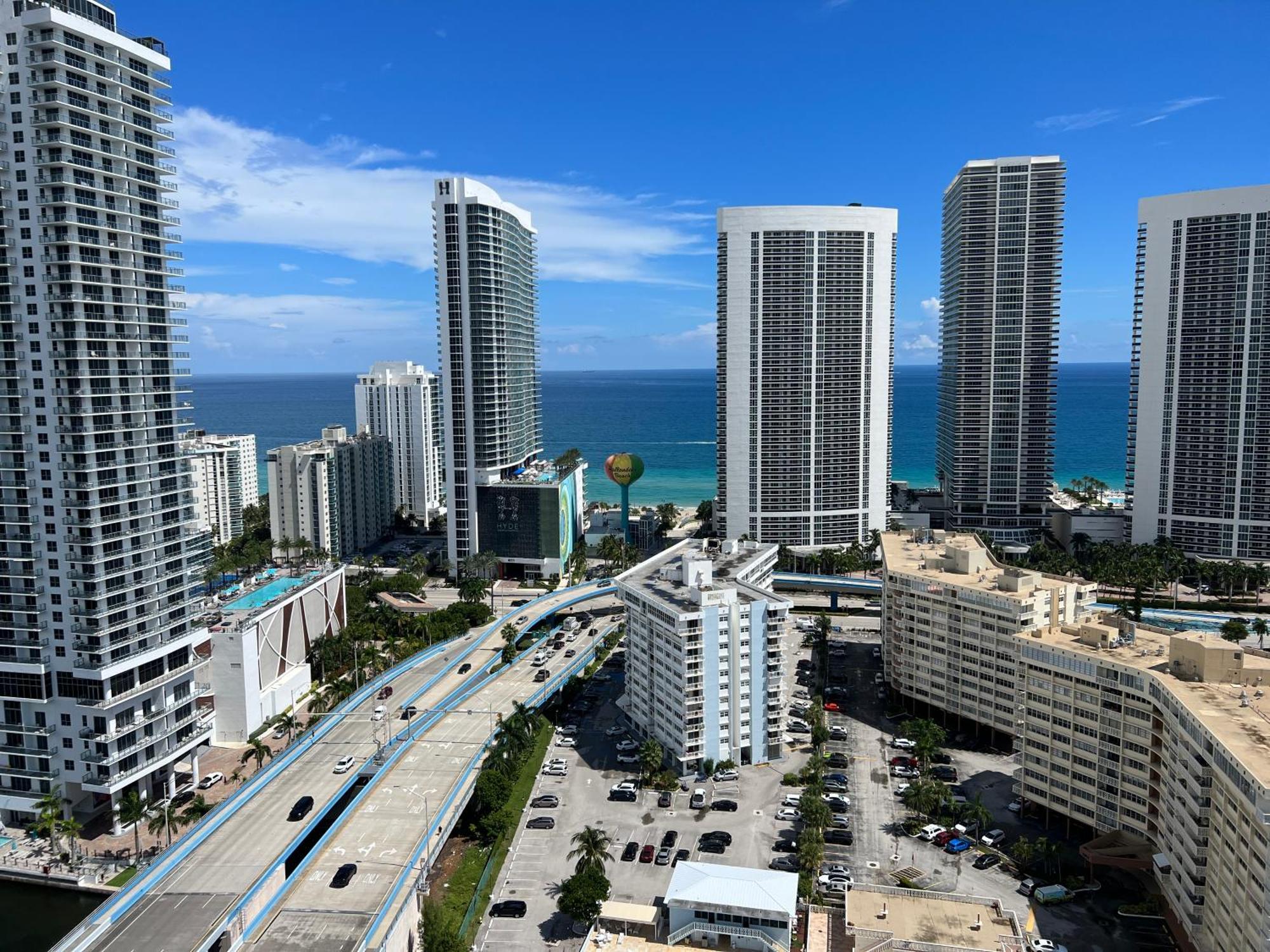 הלנדל ביץ' Mvr Apartments At Beachwalk Resort מראה חיצוני תמונה