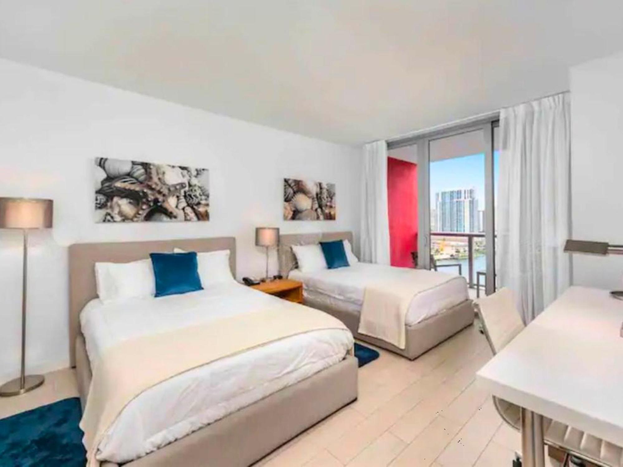 הלנדל ביץ' Mvr Apartments At Beachwalk Resort מראה חיצוני תמונה