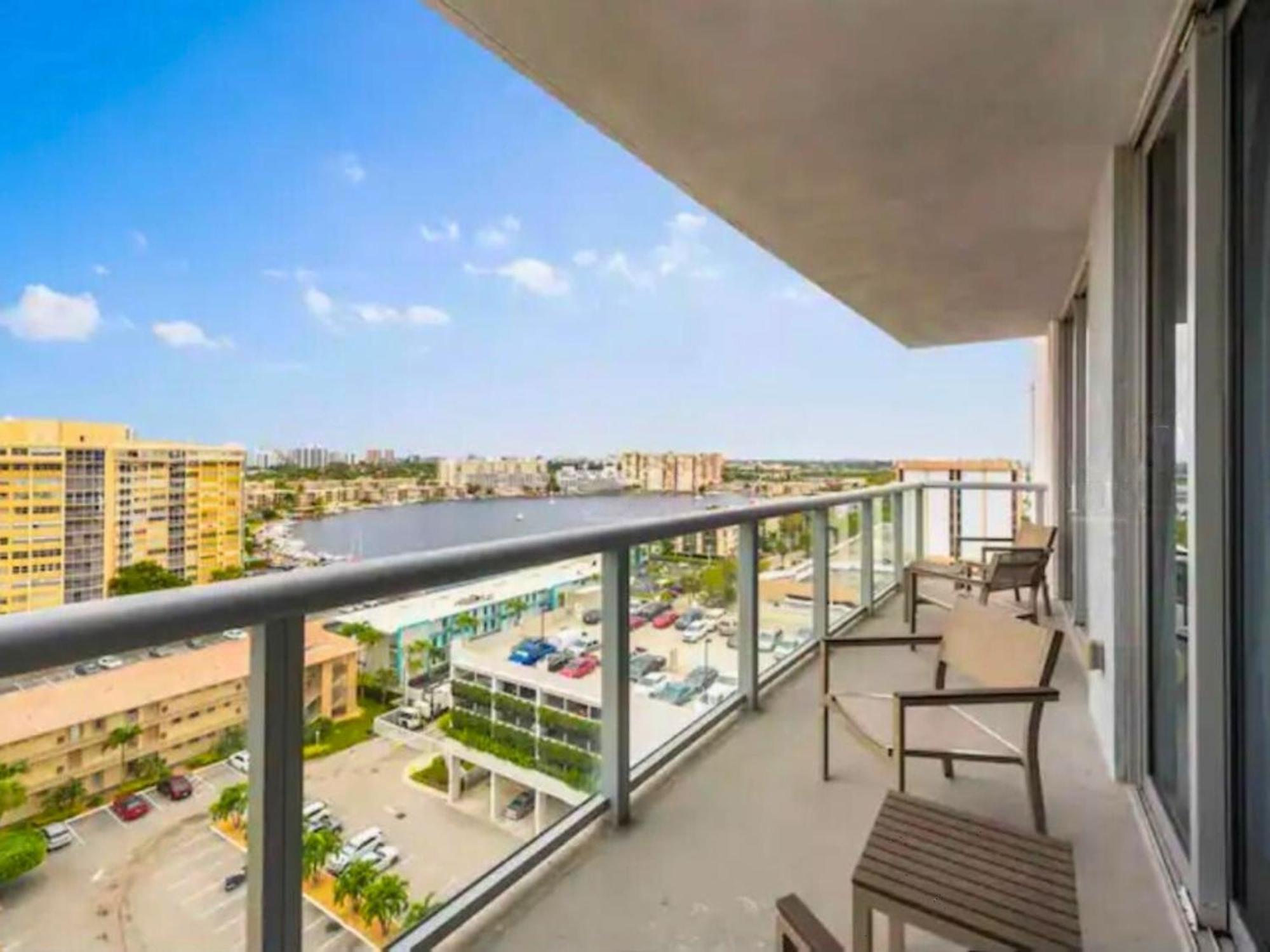הלנדל ביץ' Mvr Apartments At Beachwalk Resort מראה חיצוני תמונה