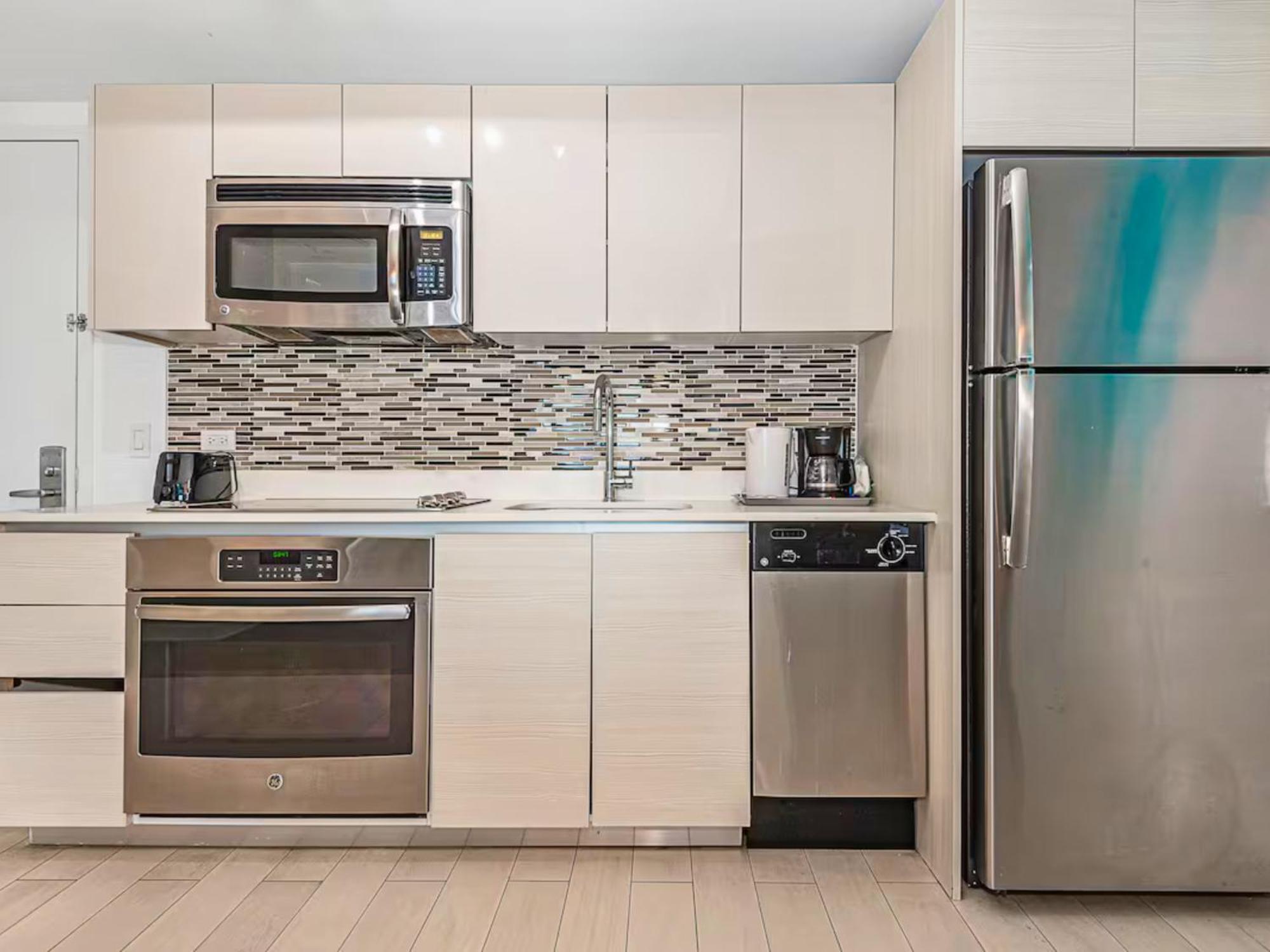 הלנדל ביץ' Mvr Apartments At Beachwalk Resort מראה חיצוני תמונה