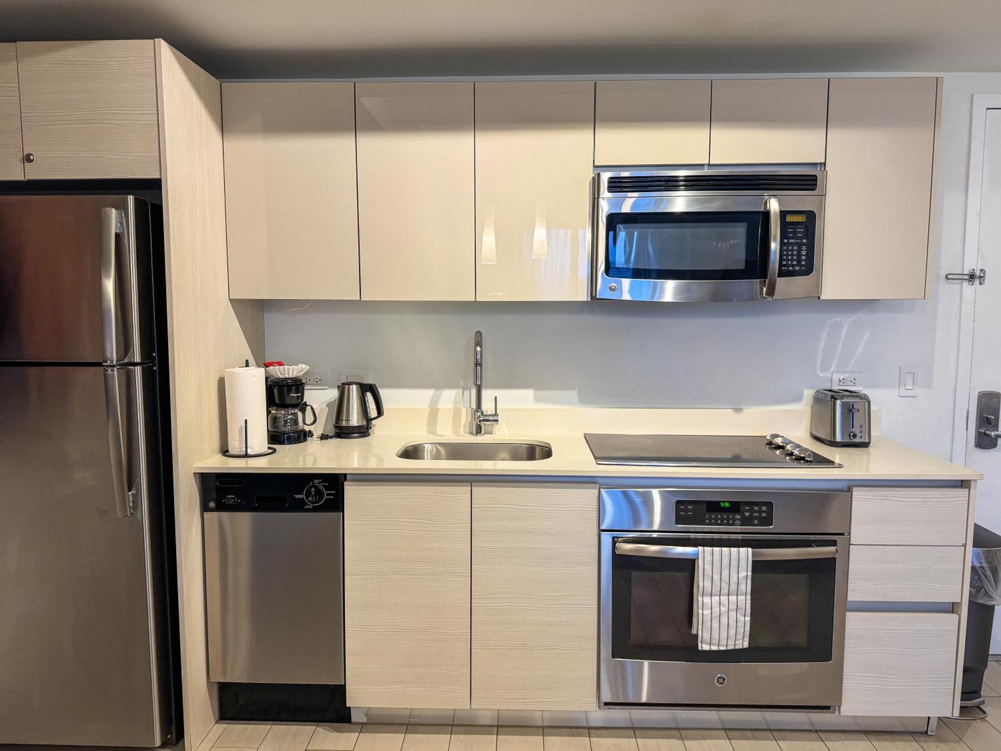 הלנדל ביץ' Mvr Apartments At Beachwalk Resort מראה חיצוני תמונה